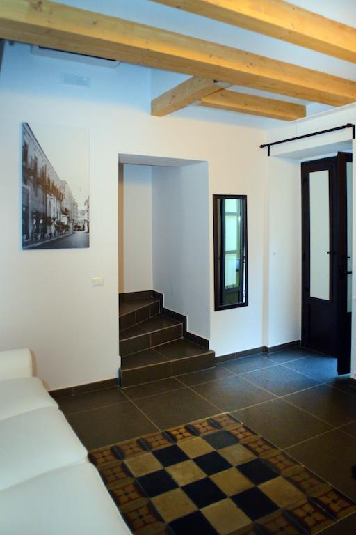 B&B Thule Калтанисета Екстериор снимка